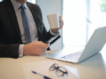 香港企業(yè)章程的法律效力與實(shí)務(wù)要點(diǎn)解析