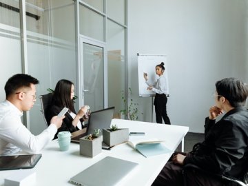 一鍵鎖定中東市場：全流程代理迪拜商標注冊服務