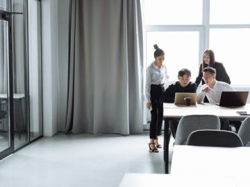 如何查詢香港公司董事信息？